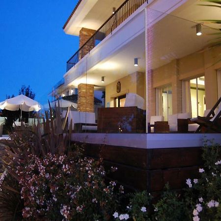 Mercedes Rambla Hotel ภายนอก รูปภาพ