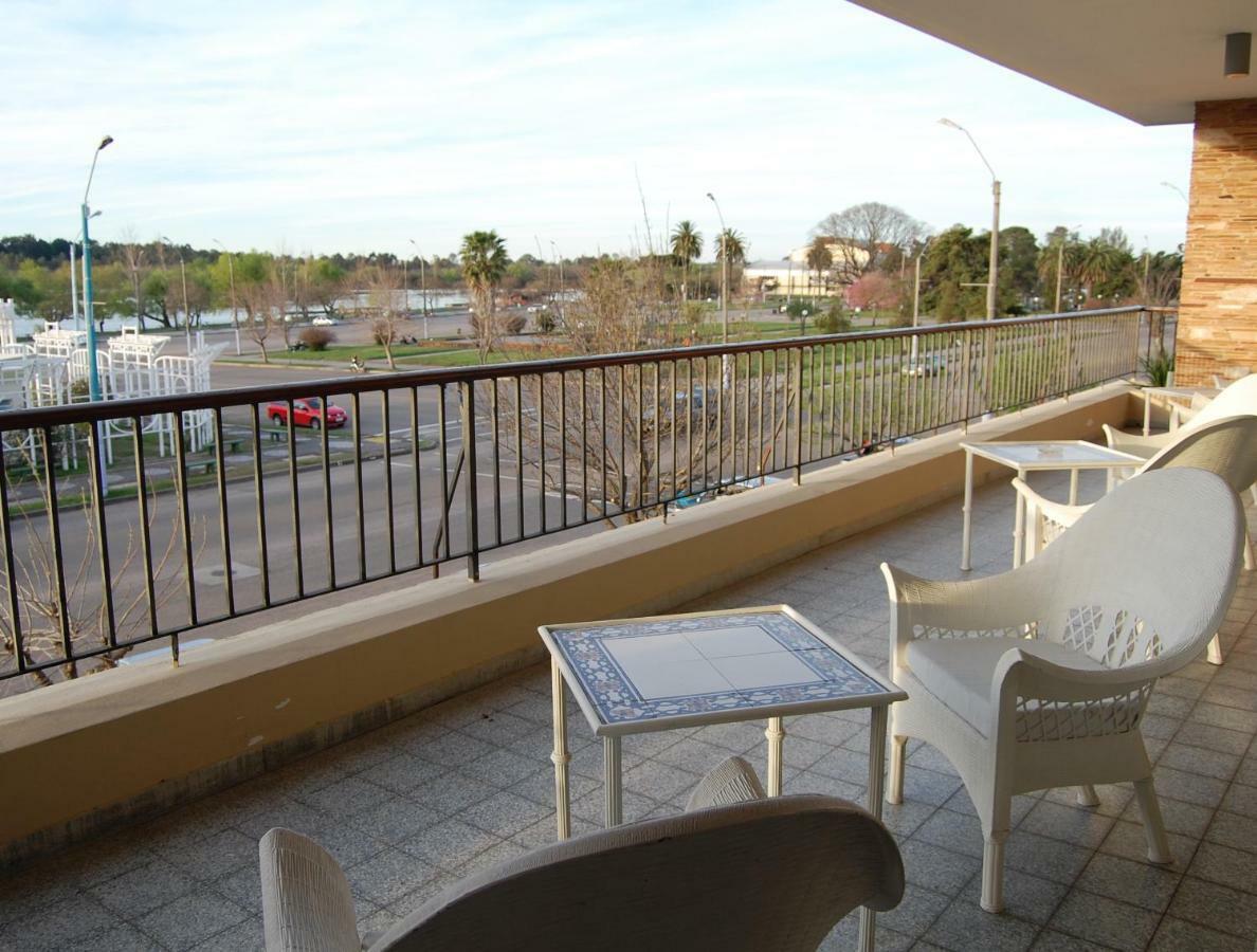 Mercedes Rambla Hotel ภายนอก รูปภาพ